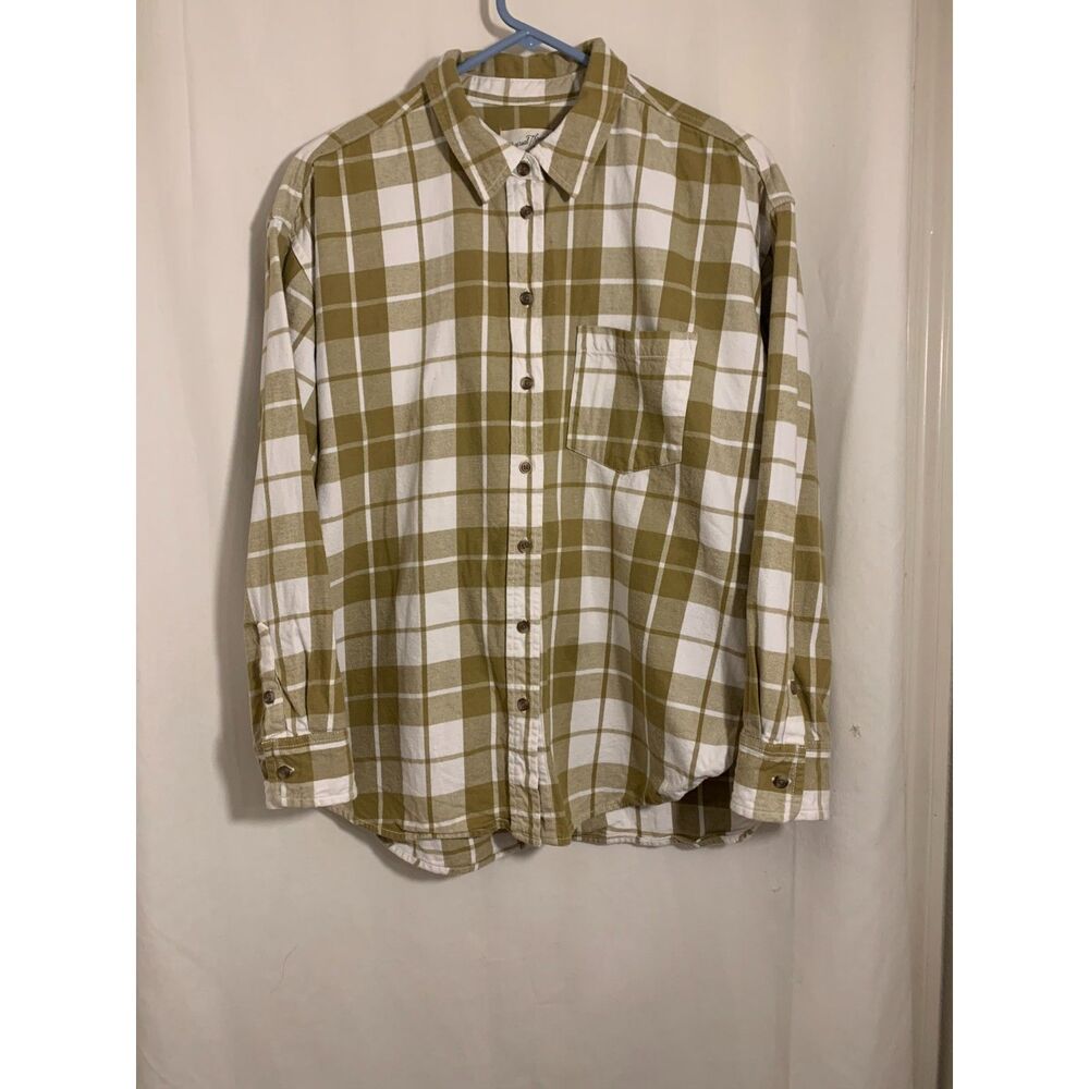 Universal Thread Olive & White Plaid Button‑Up Shirt Size M